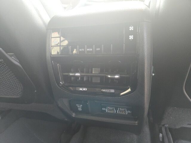 2024 Jeep Grand Cherokee L Altitude West Burlington IA