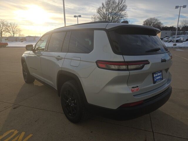 2024 Jeep Grand Cherokee L Altitude West Burlington IA