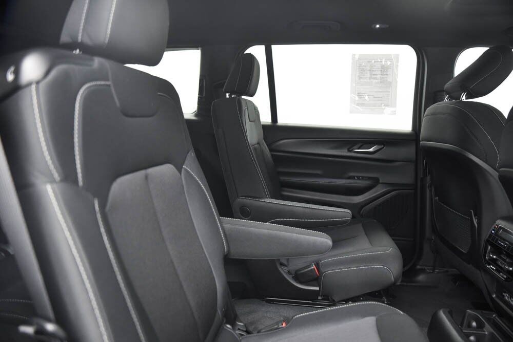 2024 Jeep Grand Cherokee L Laredo AKRON OH