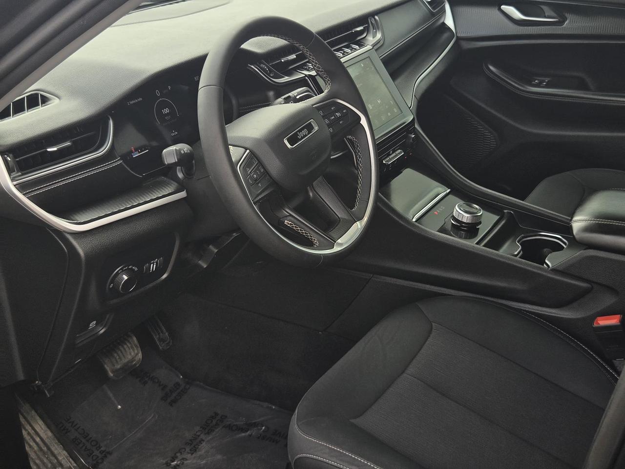 2024 Jeep Grand Cherokee L Laredo Beeville TX