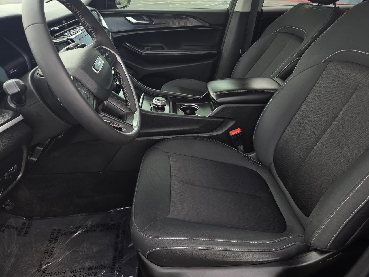 2024 Jeep Grand Cherokee L Laredo Beeville TX