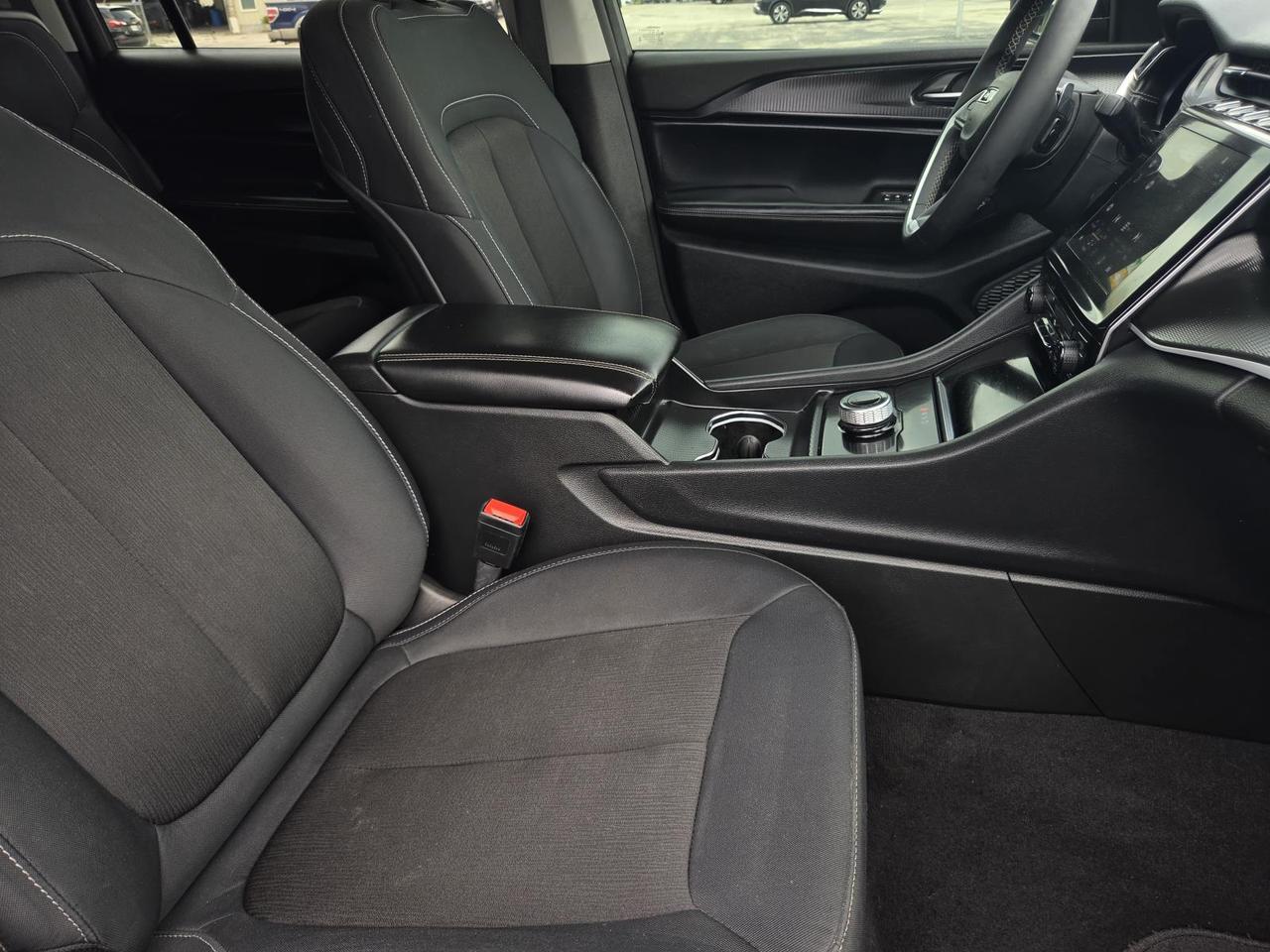 2024 Jeep Grand Cherokee L Laredo Beeville TX