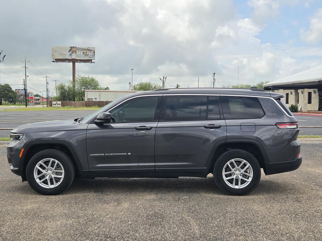 2024 Jeep Grand Cherokee L Laredo Beeville TX