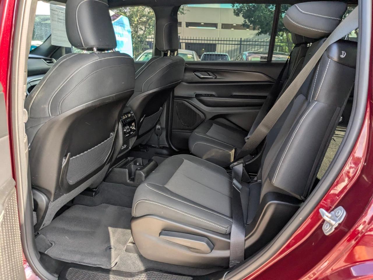 2024 Jeep Grand Cherokee L Laredo San Antonio TX