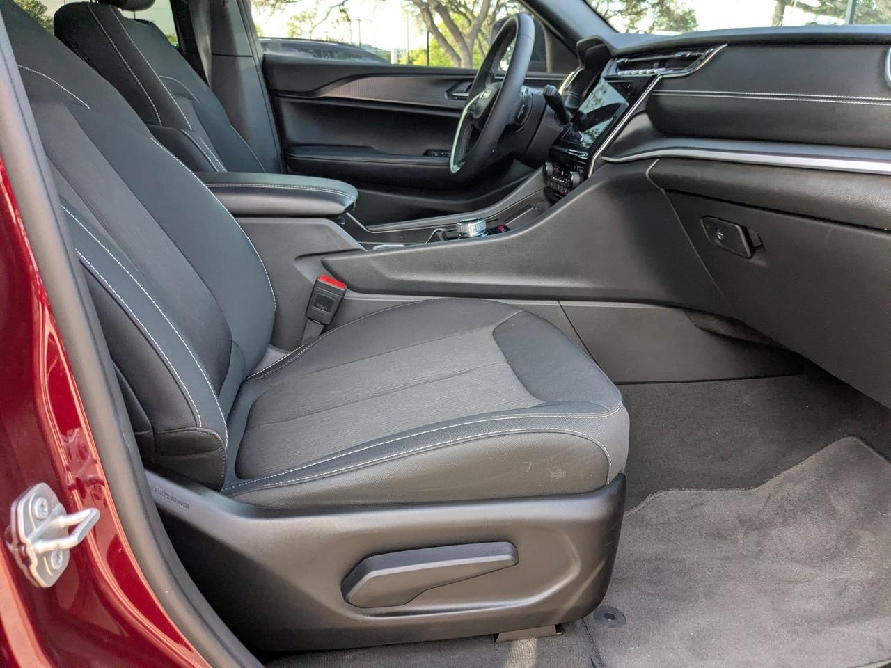 2024 Jeep Grand Cherokee L Laredo San Antonio TX