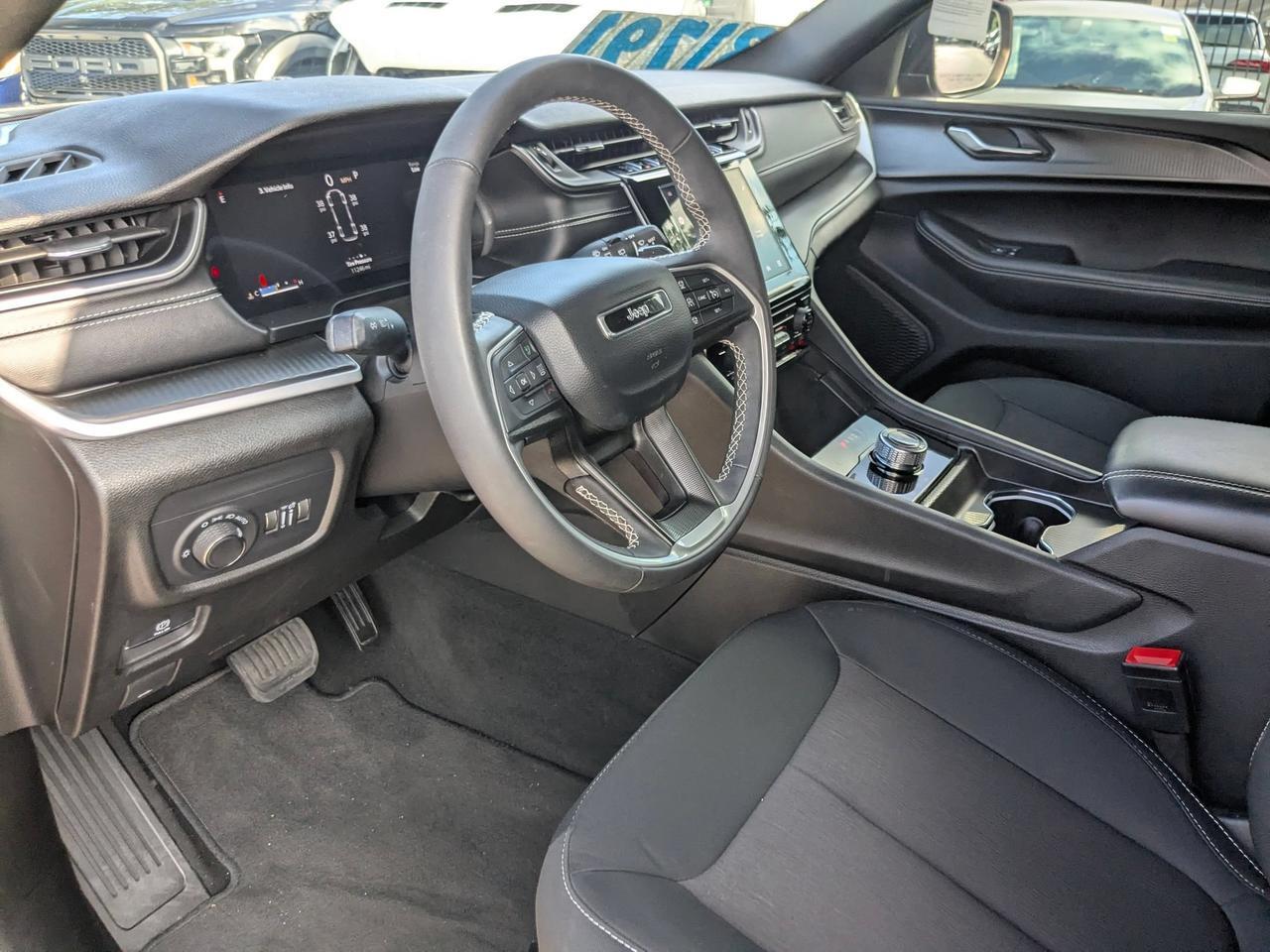 2024 Jeep Grand Cherokee L Laredo San Antonio TX