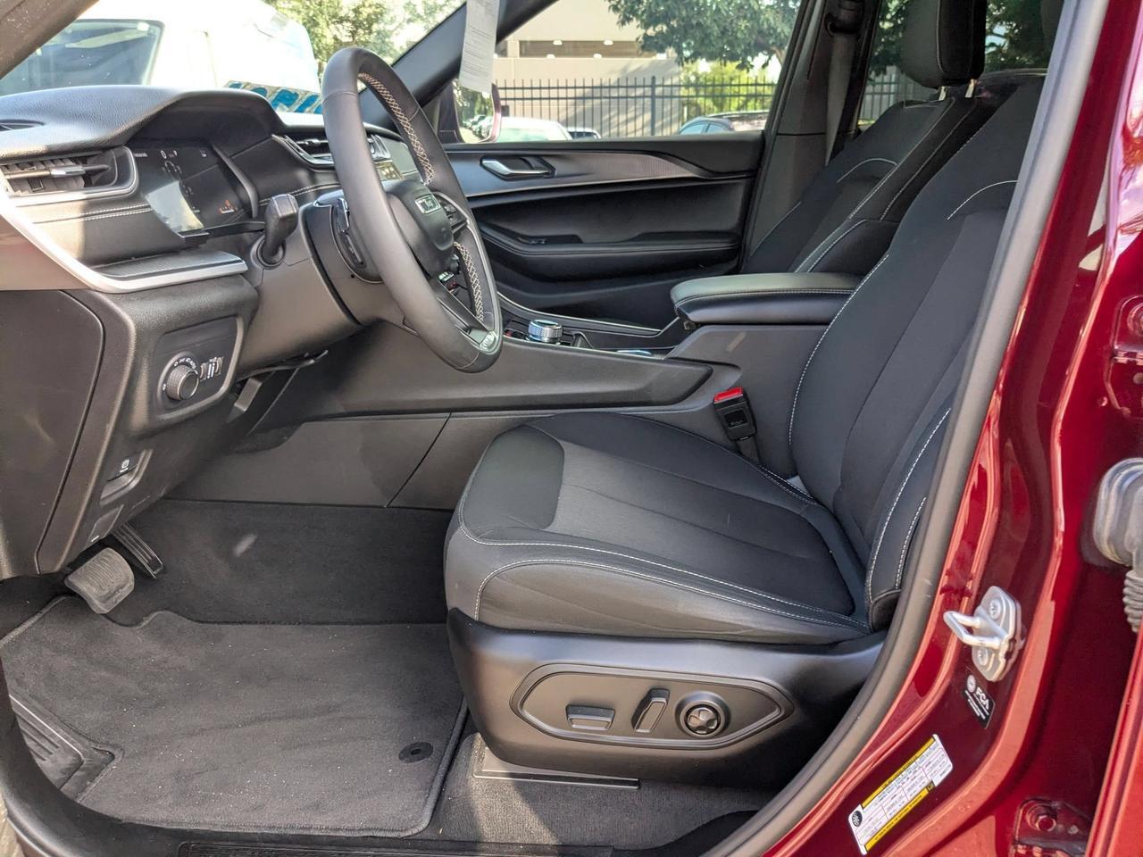 2024 Jeep Grand Cherokee L Laredo San Antonio TX