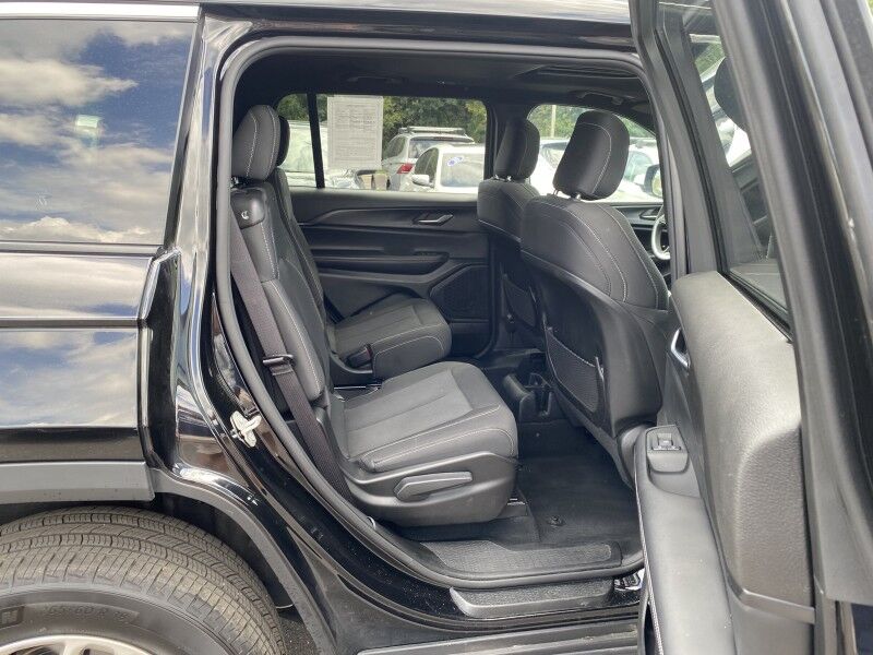 2024 Jeep Grand Cherokee L Laredo X Bristol  PA