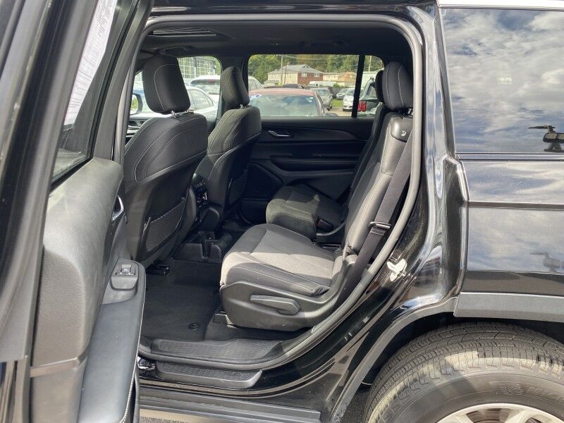 2024 Jeep Grand Cherokee L Laredo X Bristol  PA