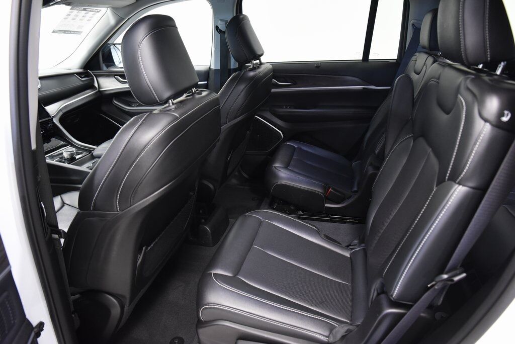 2024 Jeep Grand Cherokee L Limited Akron