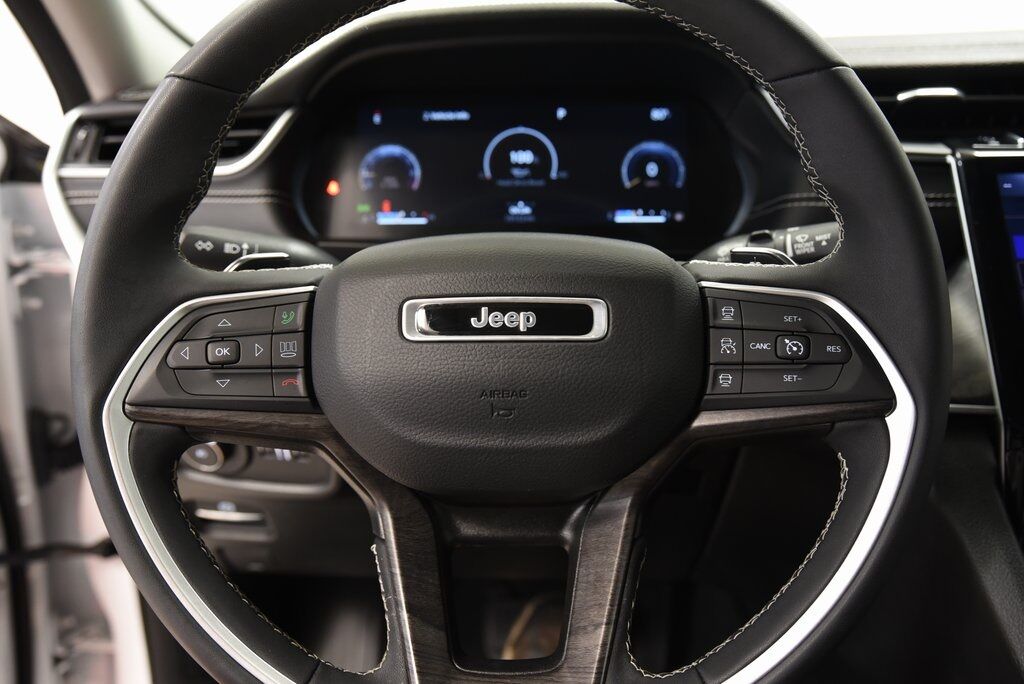 2024 Jeep Grand Cherokee L Limited Akron