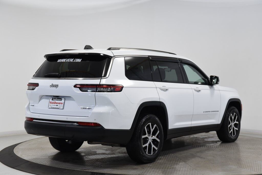 2024 Jeep Grand Cherokee L Limited Akron
