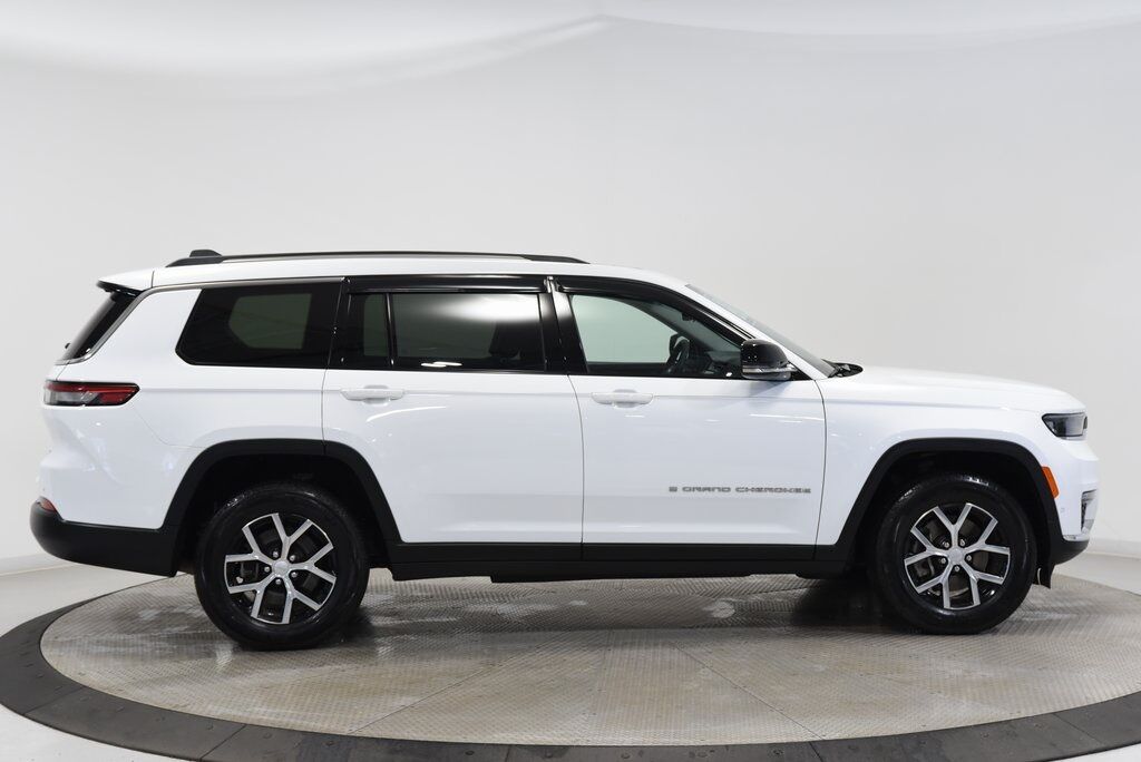2024 Jeep Grand Cherokee L Limited Akron