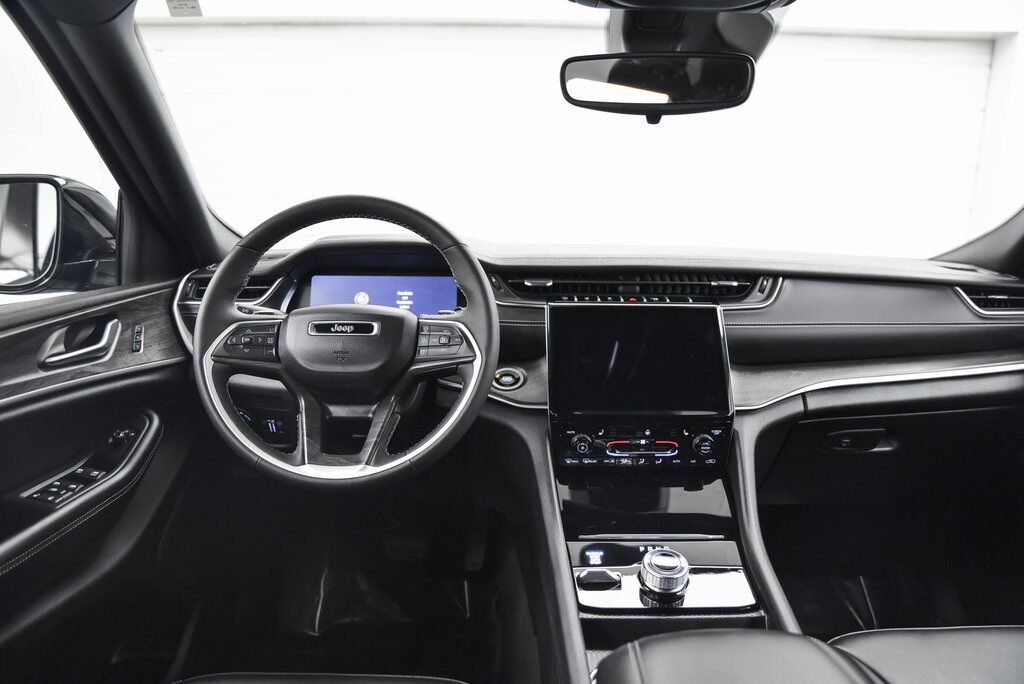 2024 Jeep Grand Cherokee L Limited AKRON OH