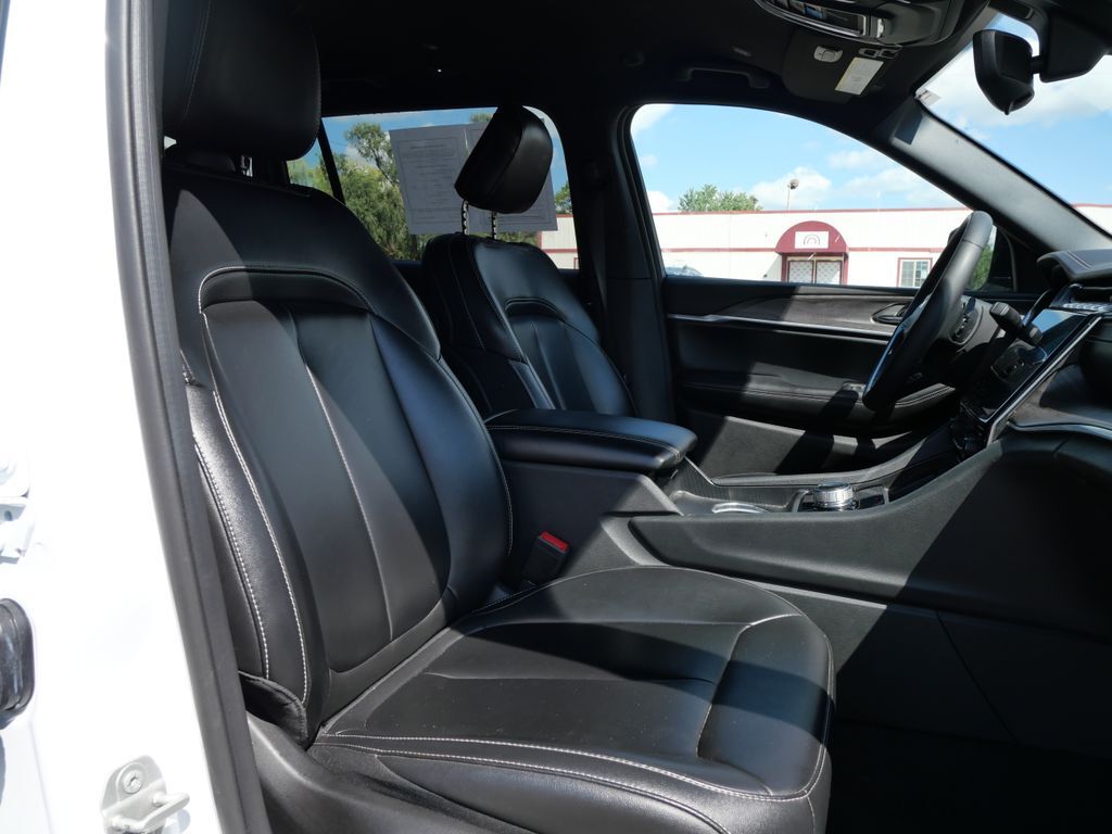 2024 Jeep Grand Cherokee L Limited Mt Pleasant MI