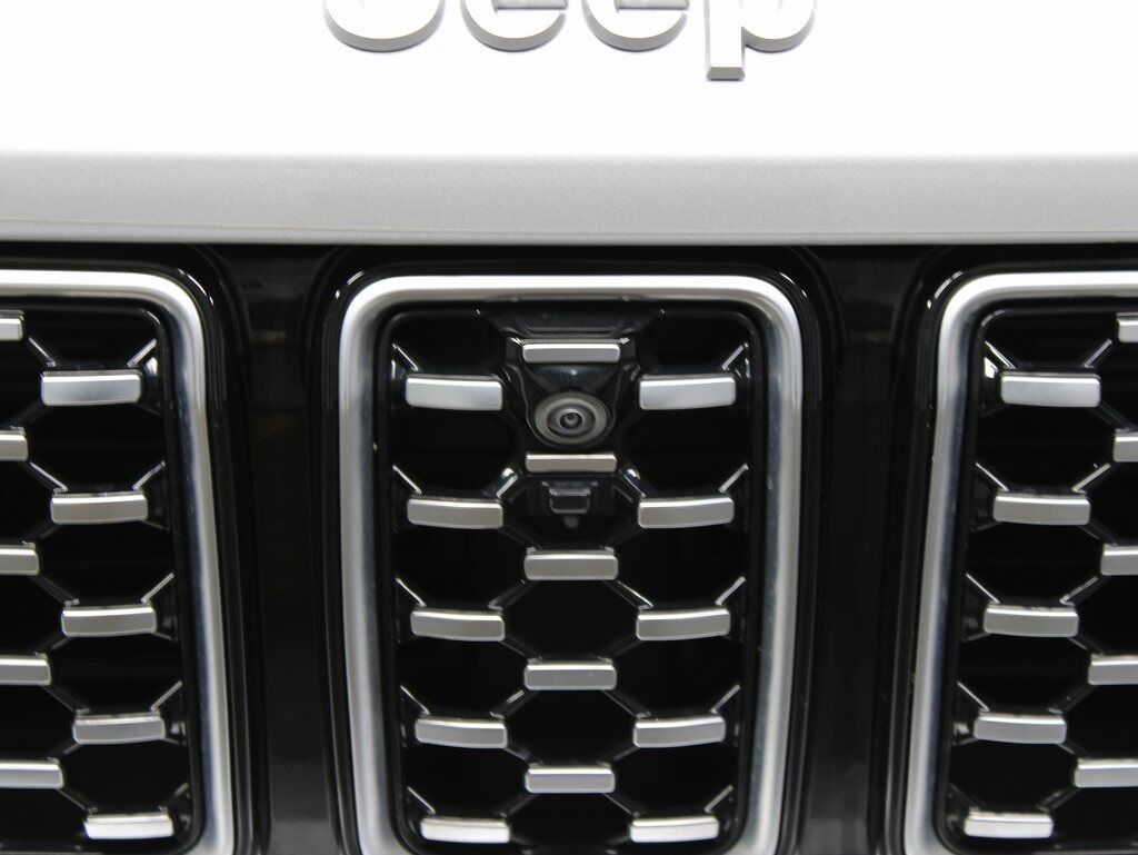 2024 Jeep Grand Cherokee L Summit 4WD 7 Passenger Fond du Lac WI