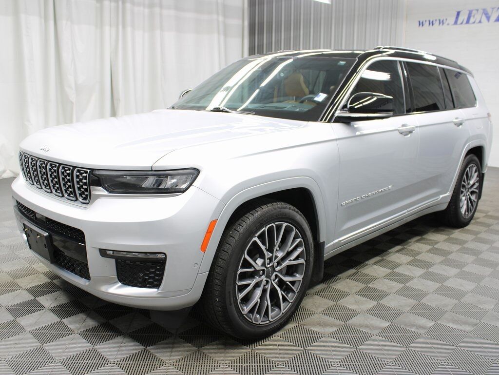 2024 Jeep Grand Cherokee L Summit 4WD 7 Passenger Fond du Lac WI