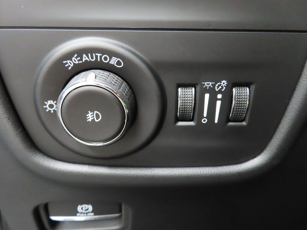 2024 Jeep Grand Cherokee L Summit 4WD Fond du Lac WI
