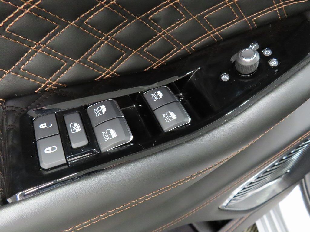 2024 Jeep Grand Cherokee L Summit 4WD Fond du Lac WI