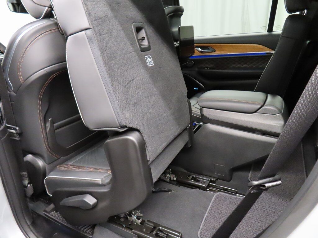 2024 Jeep Grand Cherokee L Summit 4WD Fond du Lac WI