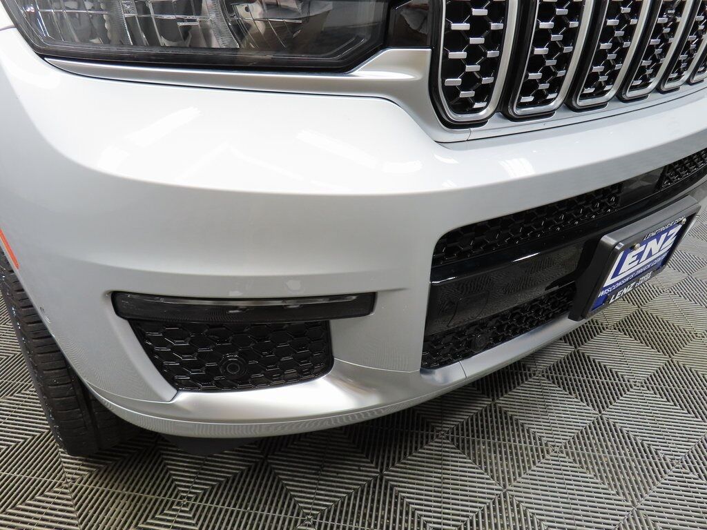 2024 Jeep Grand Cherokee L Summit 4WD Fond du Lac WI