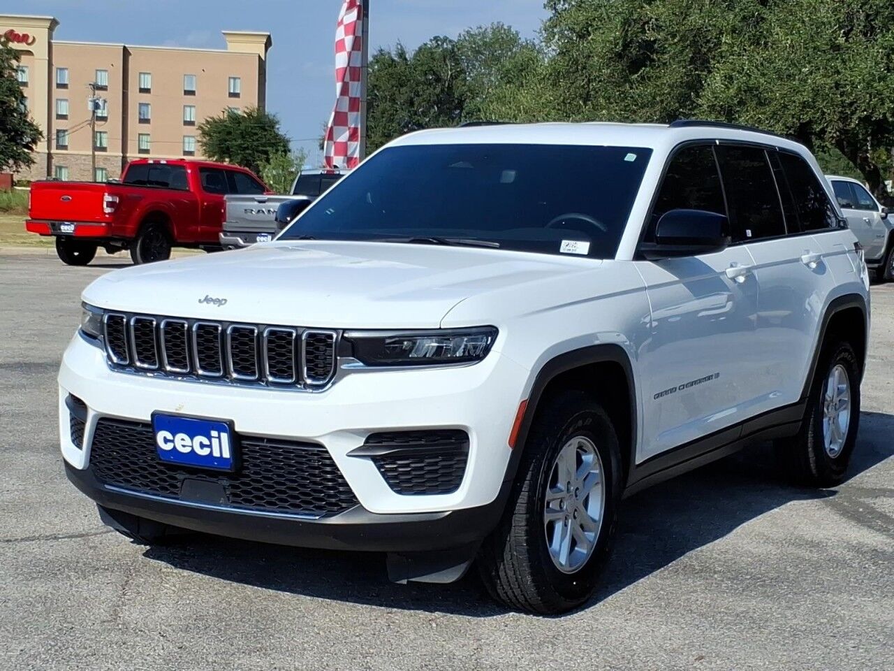 2024 Jeep Grand Cherokee Laredo Uvalde TX
