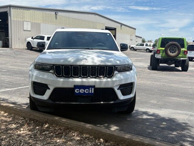 2024 Jeep Grand Cherokee Laredo Burnet TX