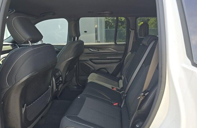 2024 Jeep Grand Cherokee Laredo Burnet TX