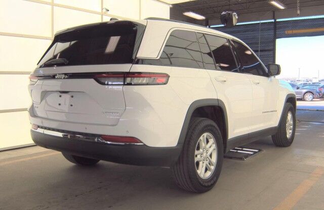 2024 Jeep Grand Cherokee Laredo Burnet TX