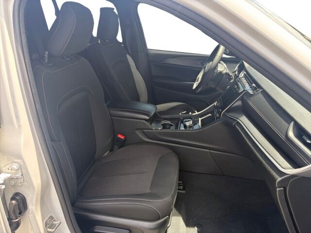 2024 Jeep Grand Cherokee Laredo Burnet TX