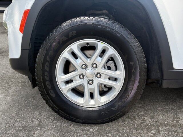 2024 Jeep Grand Cherokee Laredo Burnet TX