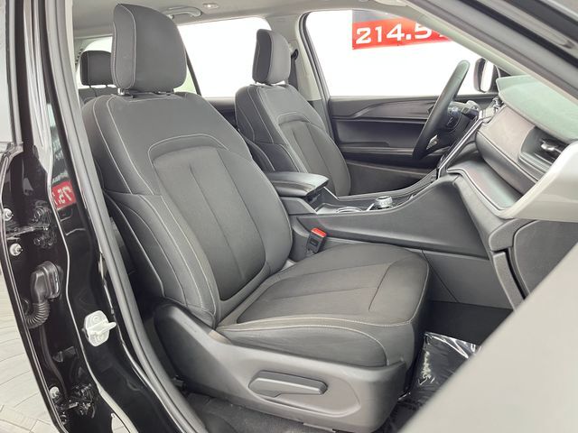 2024 Jeep Grand Cherokee Laredo Carrollton TX