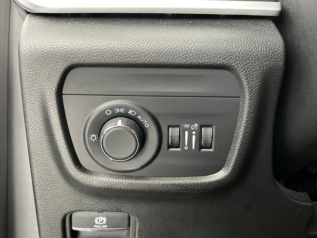 2024 Jeep Grand Cherokee Laredo Carrollton TX