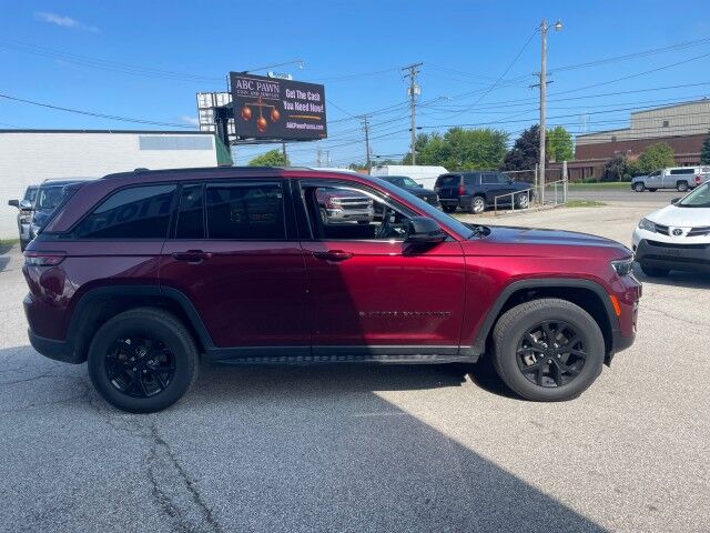 2024 Jeep Grand Cherokee Laredo Cleveland OH