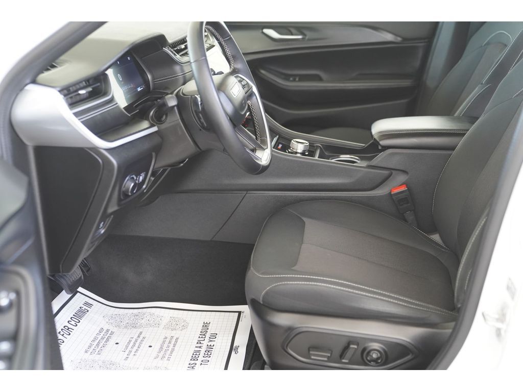 2024 Jeep Grand Cherokee Laredo Huntington UT