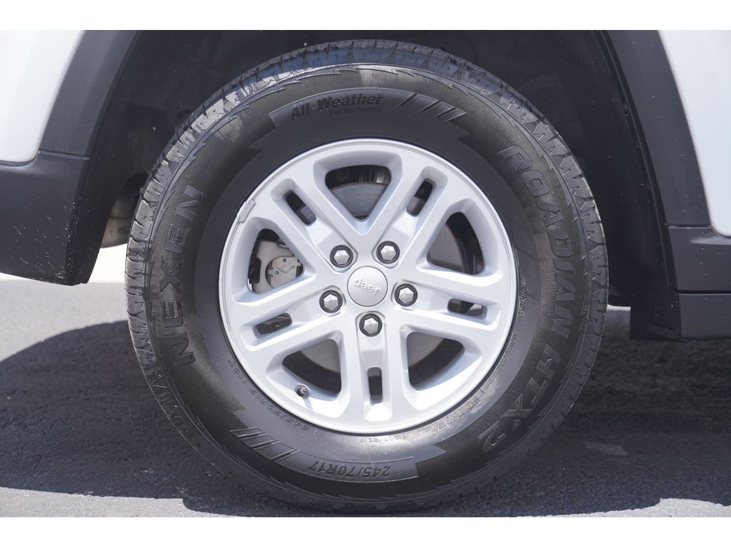 2024 Jeep Grand Cherokee Laredo Huntington UT