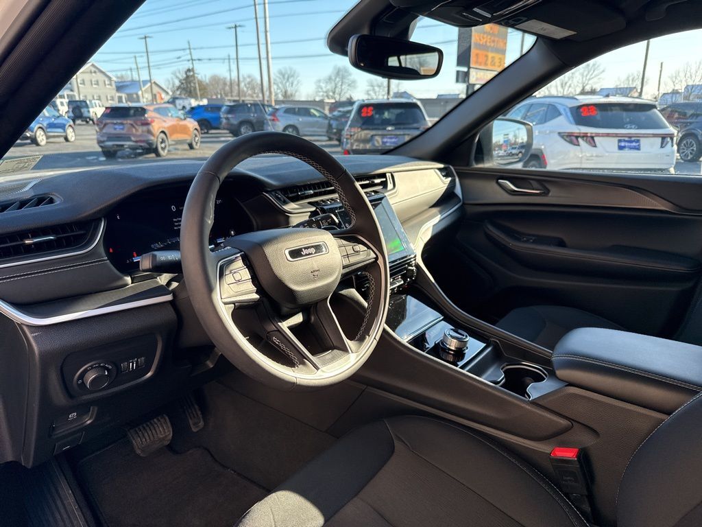 2024 Jeep Grand Cherokee Laredo Mount Joy PA