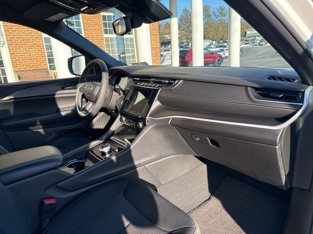 2024 Jeep Grand Cherokee Laredo Mount Joy PA