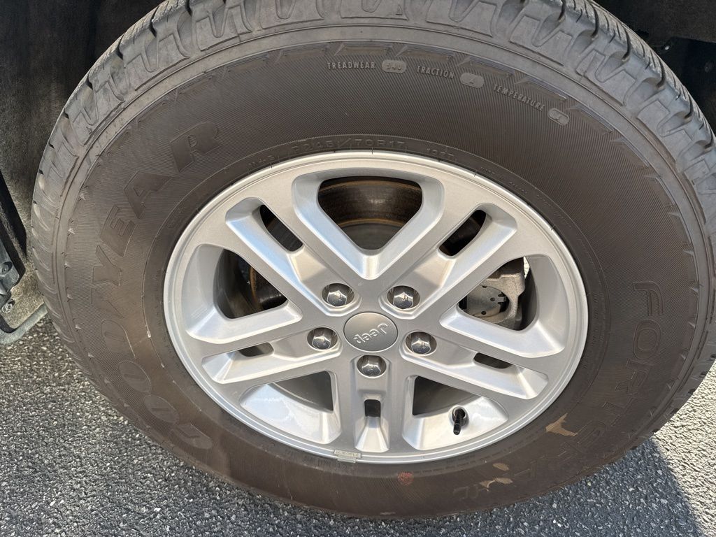 2024 Jeep Grand Cherokee Laredo Mount Joy PA