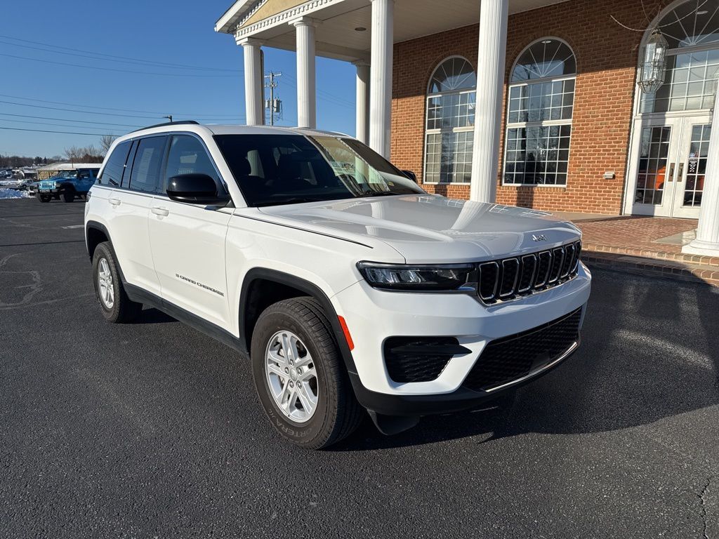 2024 Jeep Grand Cherokee Laredo Mount Joy PA