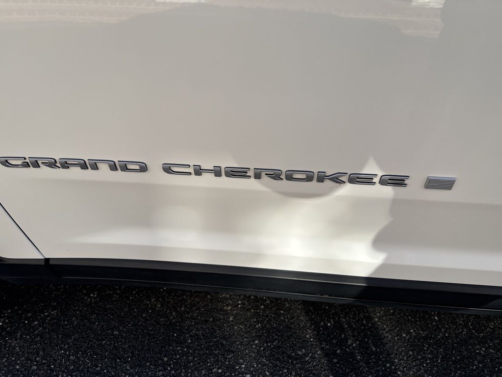 2024 Jeep Grand Cherokee Laredo Mount Joy PA