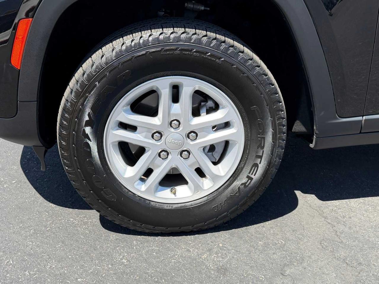 2024 Jeep Grand Cherokee Laredo Irving TX
