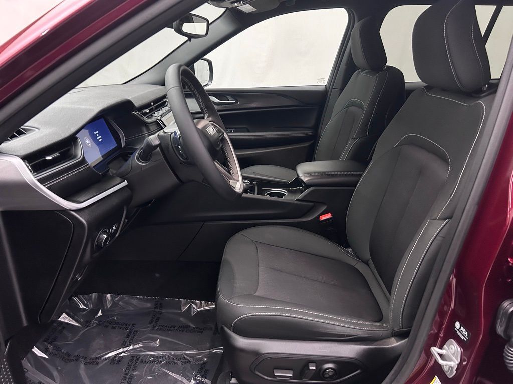 2024 Jeep Grand Cherokee Laredo Portland OR