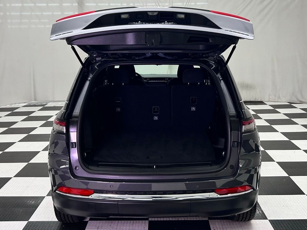 2024 Jeep Grand Cherokee Laredo Portland OR