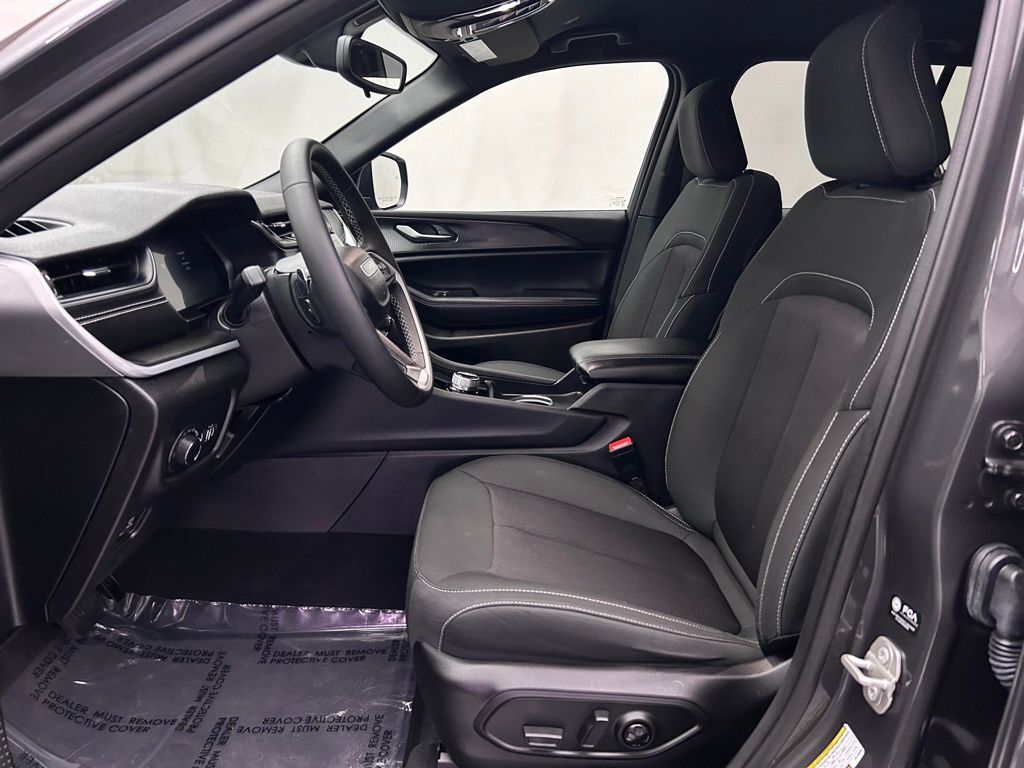 2024 Jeep Grand Cherokee Laredo Portland OR