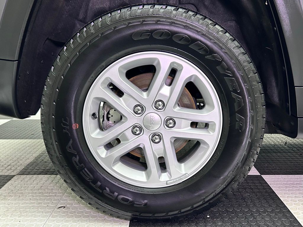 2024 Jeep Grand Cherokee Laredo Portland OR