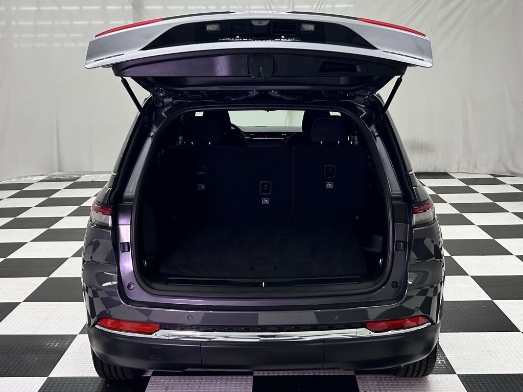 2024 Jeep Grand Cherokee Laredo Portland OR