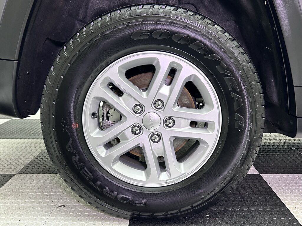 2024 Jeep Grand Cherokee Laredo Portland OR