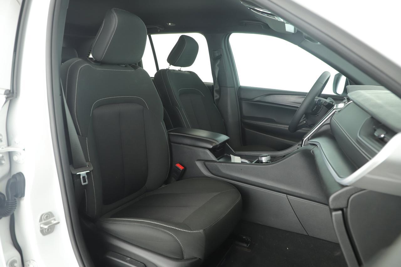 2024 Jeep Grand Cherokee Laredo New Braunfels TX