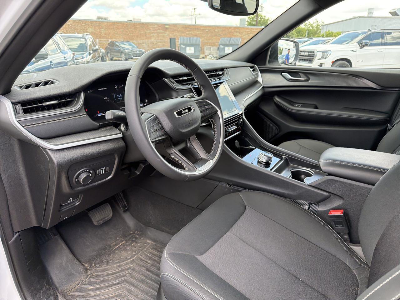 2024 Jeep Grand Cherokee Laredo San Antonio TX